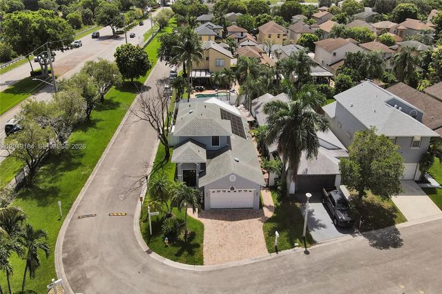 2384 NW 34th Way, Coconut Creek, FL 33066