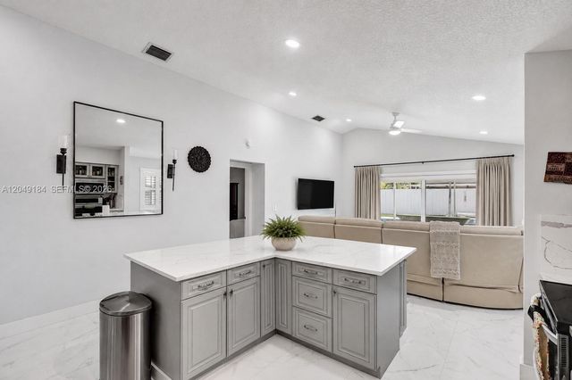 2384 NW 34th Way, Coconut Creek, FL 33066