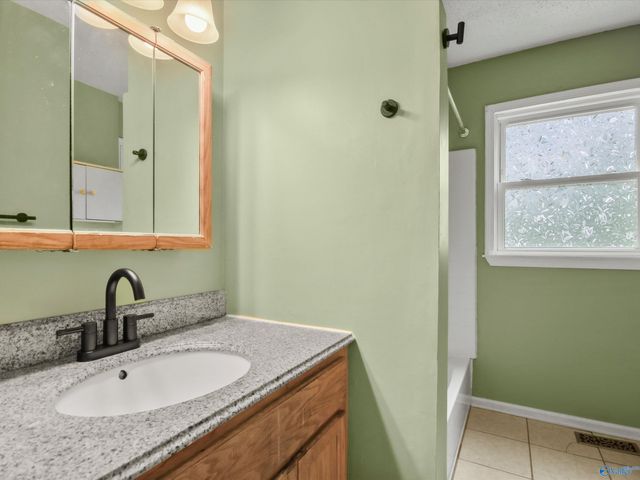 5008 Nail Road NW, Huntsville, AL 35810