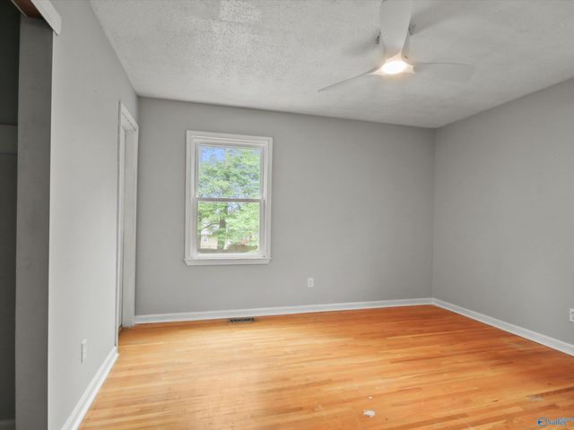 5008 Nail Road NW, Huntsville, AL 35810