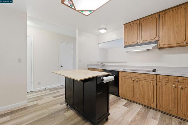 1423 Saint James Pkwy, Concord, CA 94521