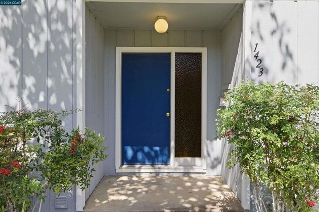 1423 Saint James Pkwy, Concord, CA 94521