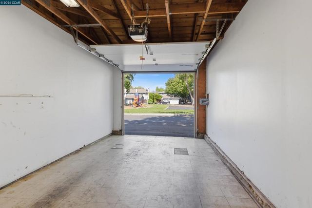 1423 Saint James Pkwy, Concord, CA 94521