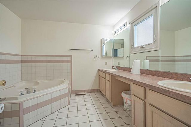 1601 Harding Circle, Whitehall Twp, PA 18052
