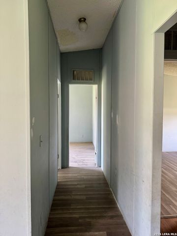 395 Autumn Ln, Poteet, TX 78065