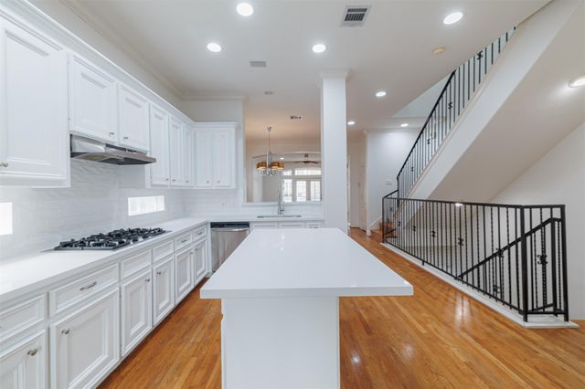 702 Asbury Street, Houston, TX 77007