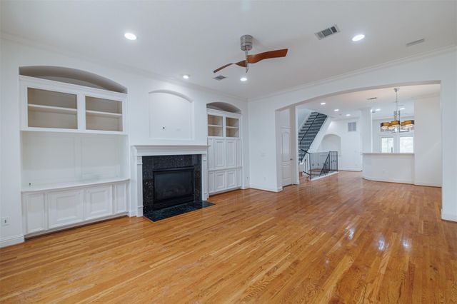 702 Asbury Street, Houston, TX 77007