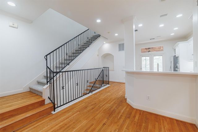 702 Asbury Street, Houston, TX 77007