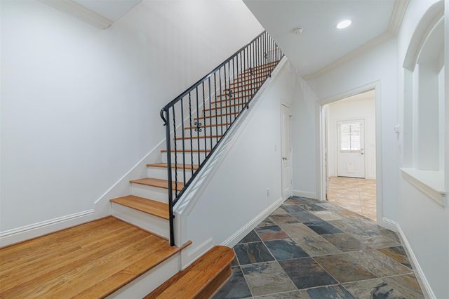 702 Asbury Street, Houston, TX 77007