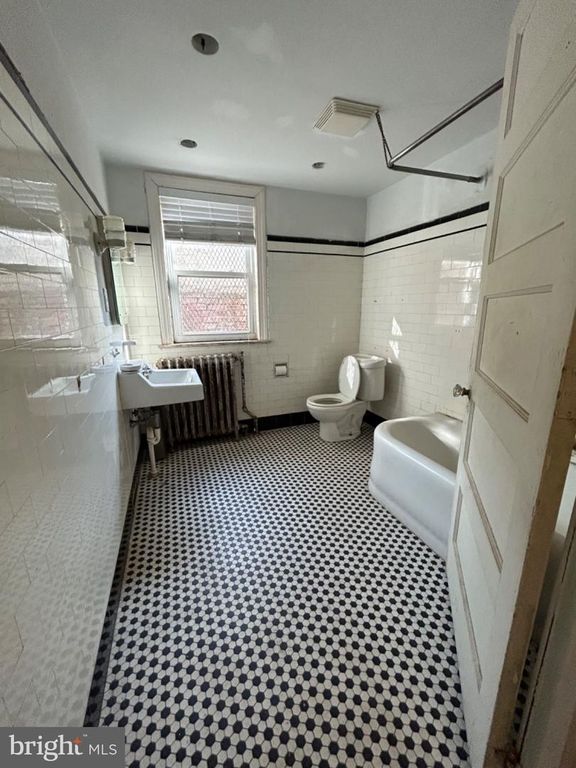 2430-2432 MASCHER ST N, PHILADELPHIA, PA 19133 — photo 4