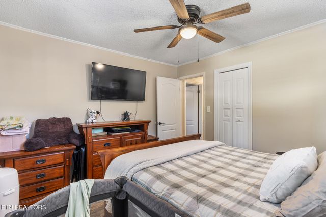 5055 NE Lake Circle Drive, Cleveland, TN 37312