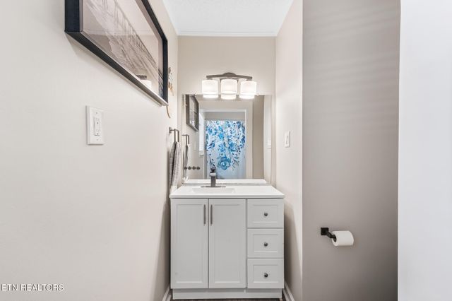 5055 NE Lake Circle Drive, Cleveland, TN 37312