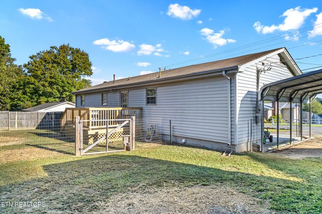 5055 NE Lake Circle Drive, Cleveland, TN 37312