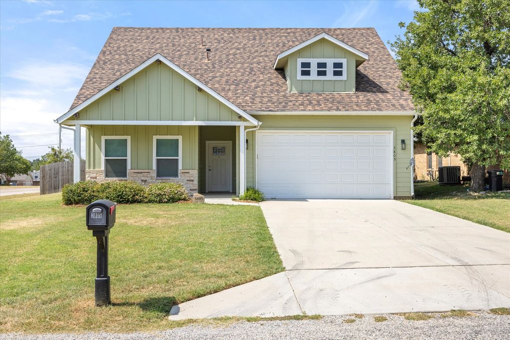 3805 Sage Court, Granbury, TX 76048