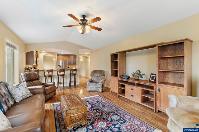 1575 Leo St NE, Keizer, OR 97303