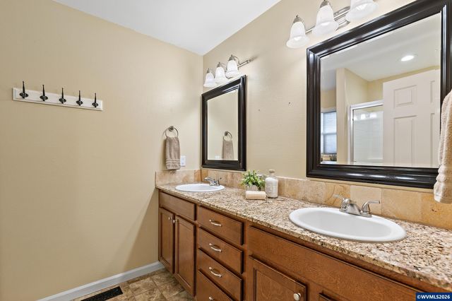 1575 Leo St NE, Keizer, OR 97303