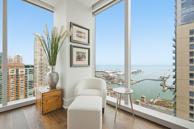 363 E Wacker Drive 2708, Chicago, IL 60601
