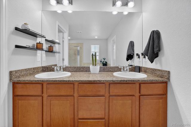 19472 E 63rd Drive, Aurora, CO 80019