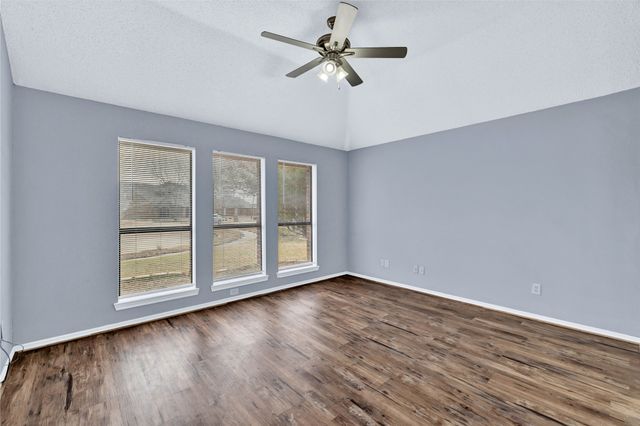 2094 Amber Court, Lewisville, TX 75067