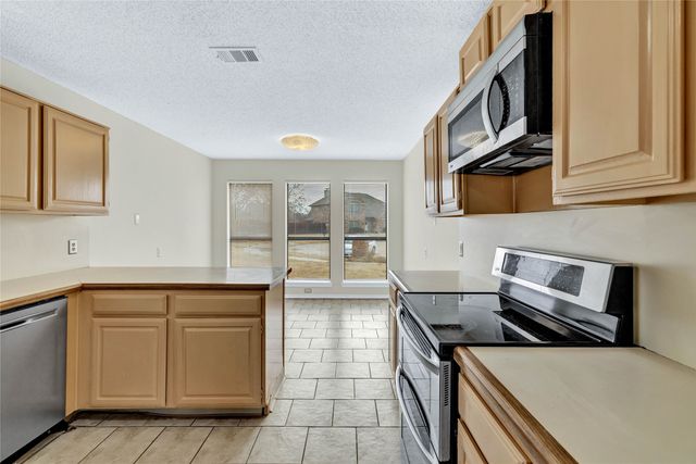 2094 Amber Court, Lewisville, TX 75067