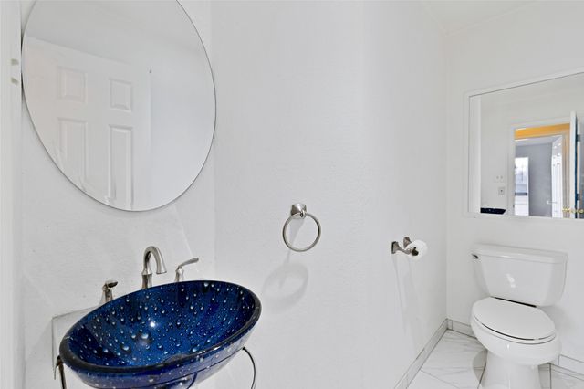 2094 Amber Court, Lewisville, TX 75067