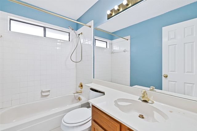 2094 Amber Court, Lewisville, TX 75067