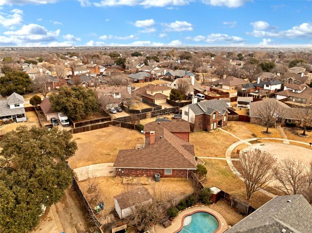 2094 Amber Court, Lewisville, TX 75067