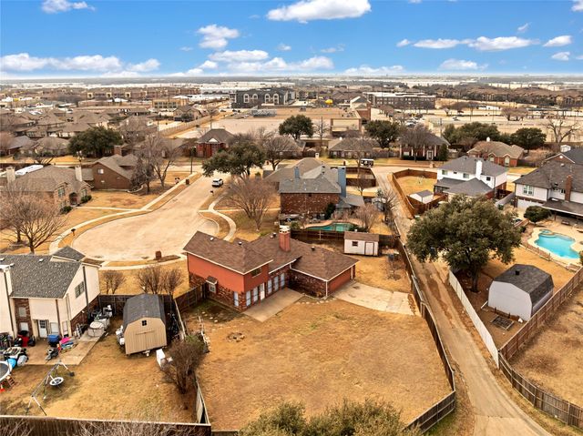 2094 Amber Court, Lewisville, TX 75067