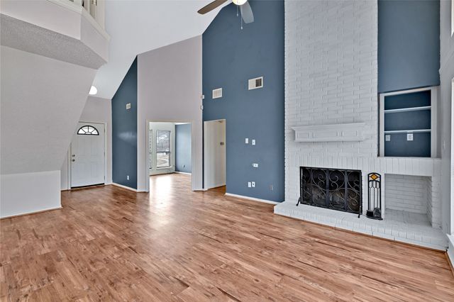 2094 Amber Court, Lewisville, TX 75067