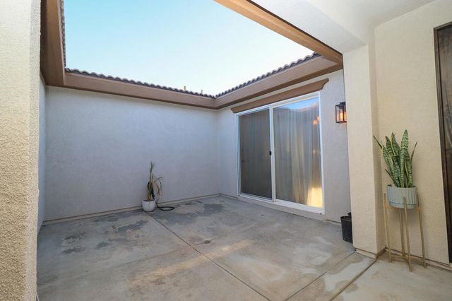 73628 Dali Court, Palm Desert, CA 92211