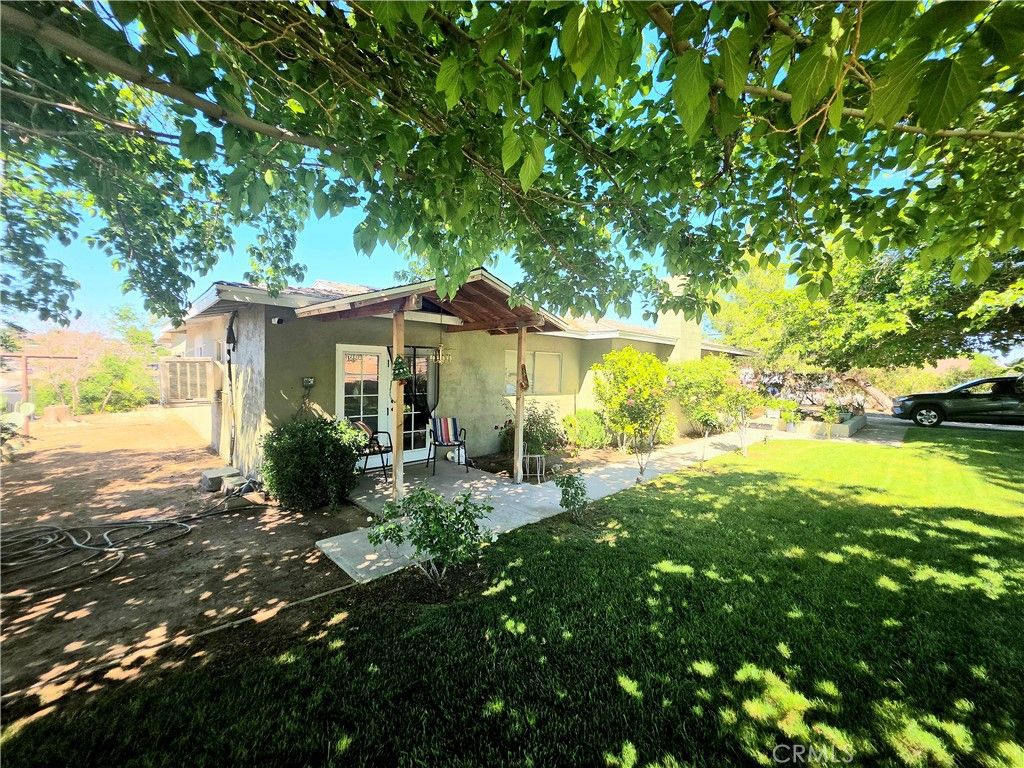 Image 2 of property listing at 16486 Hughes Road, Victorville, CA 92395
