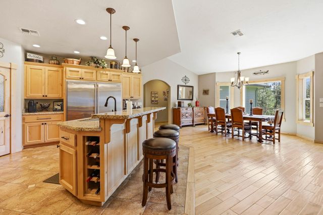 491 Penny Lane, Grants Pass, OR 97527