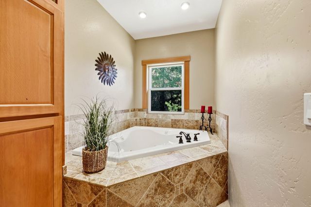 491 Penny Lane, Grants Pass, OR 97527