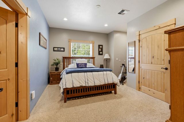 491 Penny Lane, Grants Pass, OR 97527