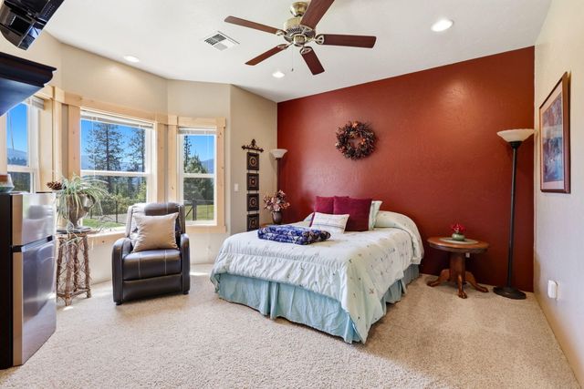 491 Penny Lane, Grants Pass, OR 97527