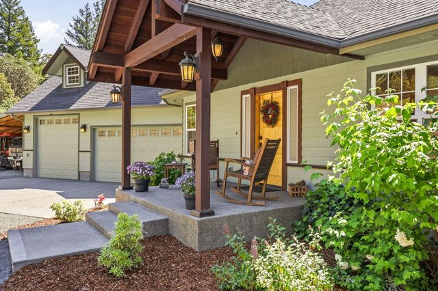491 Penny Lane, Grants Pass, OR 97527