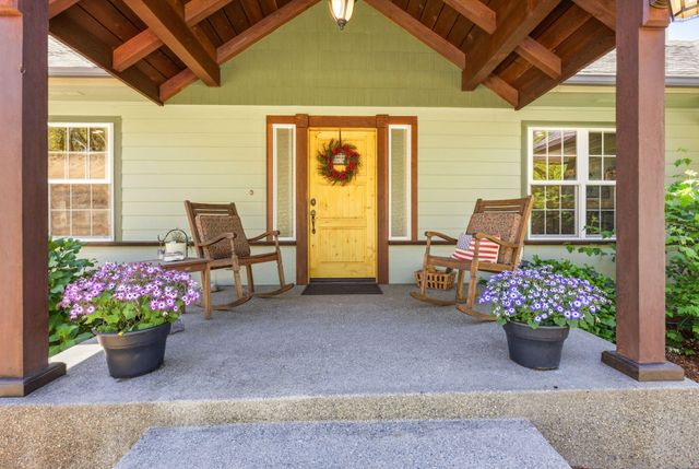 491 Penny Lane, Grants Pass, OR 97527