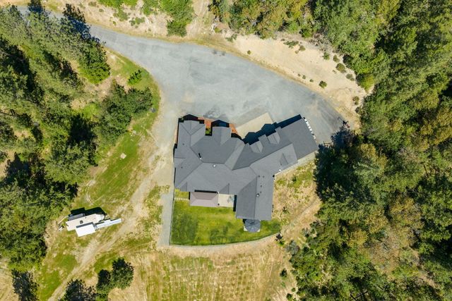 491 Penny Lane, Grants Pass, OR 97527