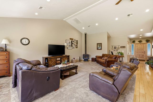 491 Penny Lane, Grants Pass, OR 97527