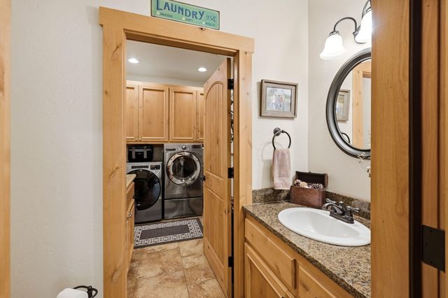 491 Penny Lane, Grants Pass, OR 97527