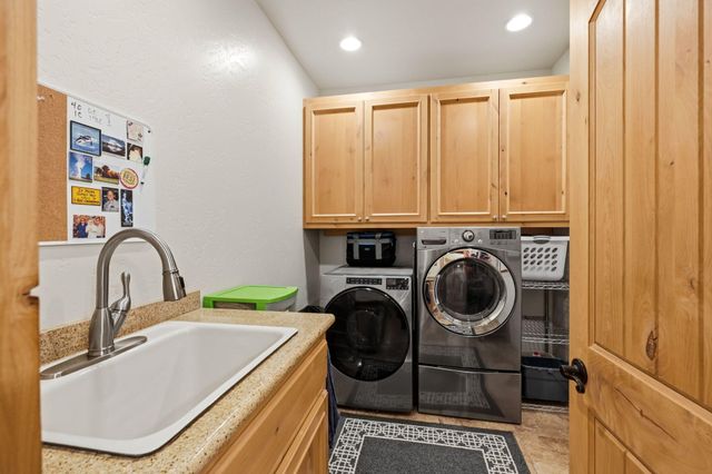 491 Penny Lane, Grants Pass, OR 97527