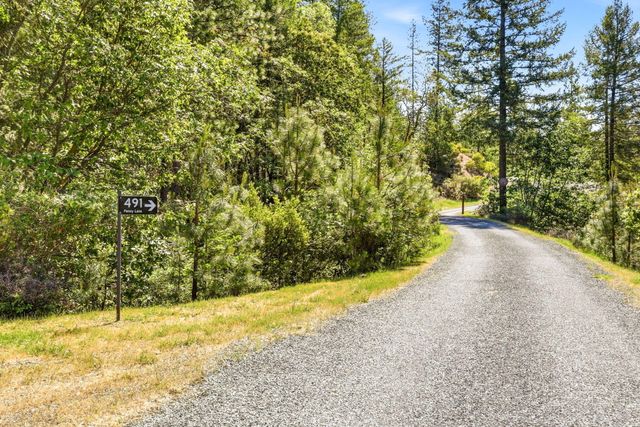 491 Penny Lane, Grants Pass, OR 97527
