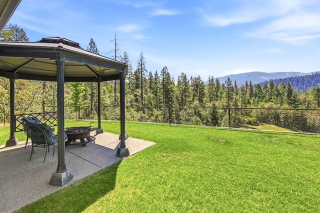 491 Penny Lane, Grants Pass, OR 97527