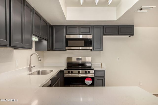 704 N 4TH Street 2, Avondale, AZ 85323