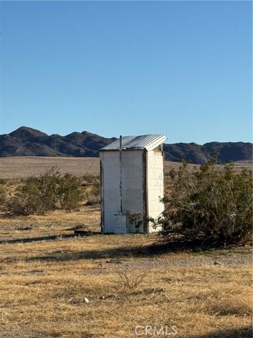 86725 Misty Trl, Twentynine Palms, CA 92277