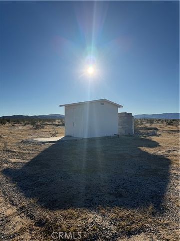 86725 Misty Trl, Twentynine Palms, CA 92277