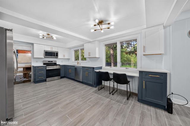 35027 Pappstein Drive, Clinton Twp, MI 48035