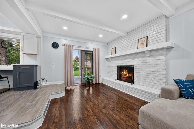 35027 Pappstein Drive, Clinton Twp, MI 48035