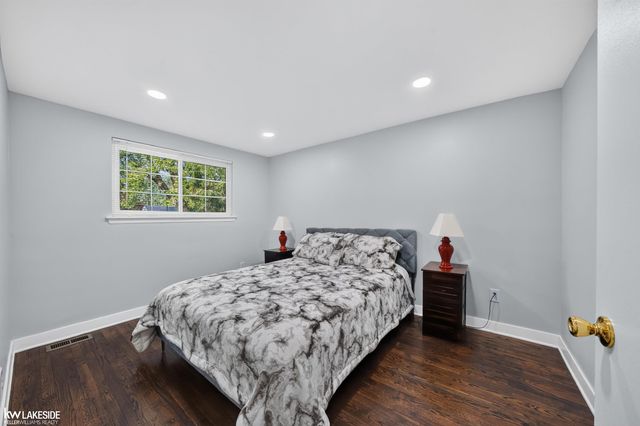 35027 Pappstein Drive, Clinton Twp, MI 48035