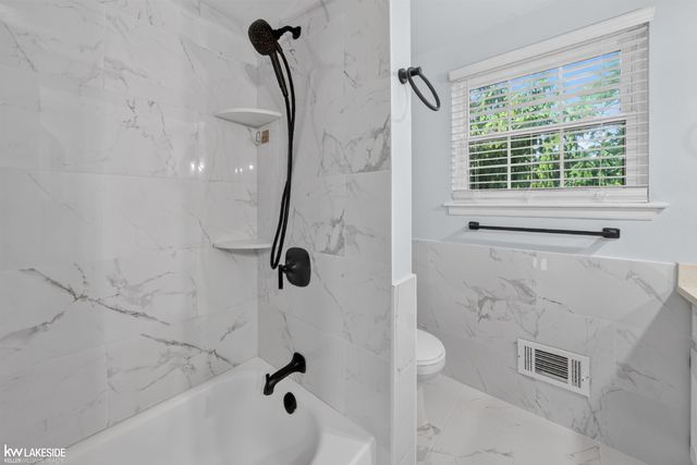 35027 Pappstein Drive, Clinton Twp, MI 48035